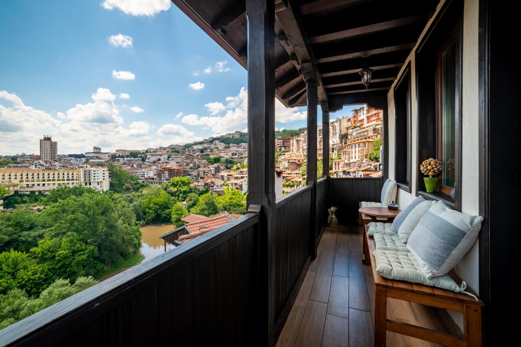 Iatrus Guest Apartment & Sauna Велико-Тирново Екстер'єр фото
