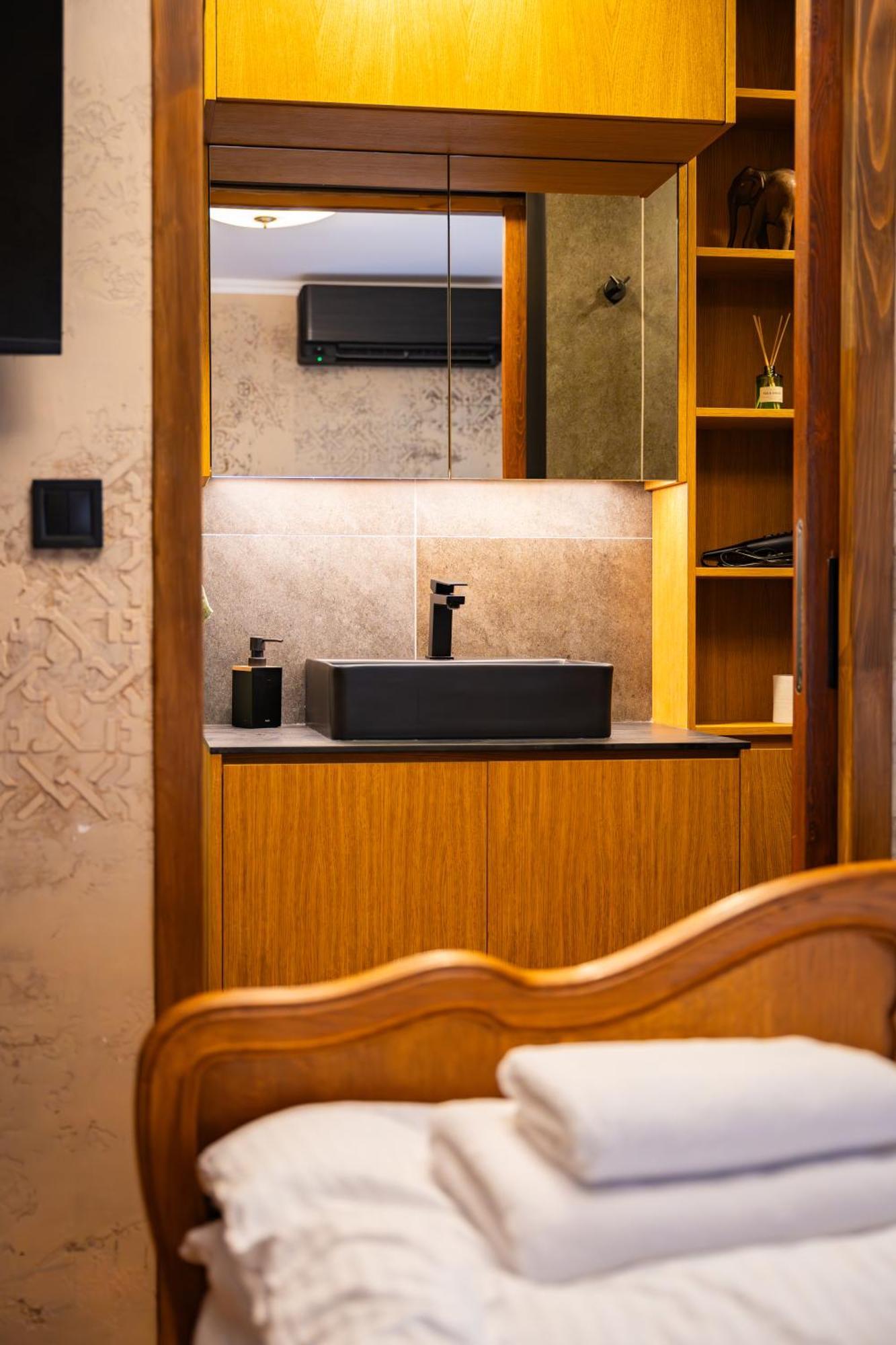 Iatrus Guest Apartment & Sauna Велико-Тирново Екстер'єр фото