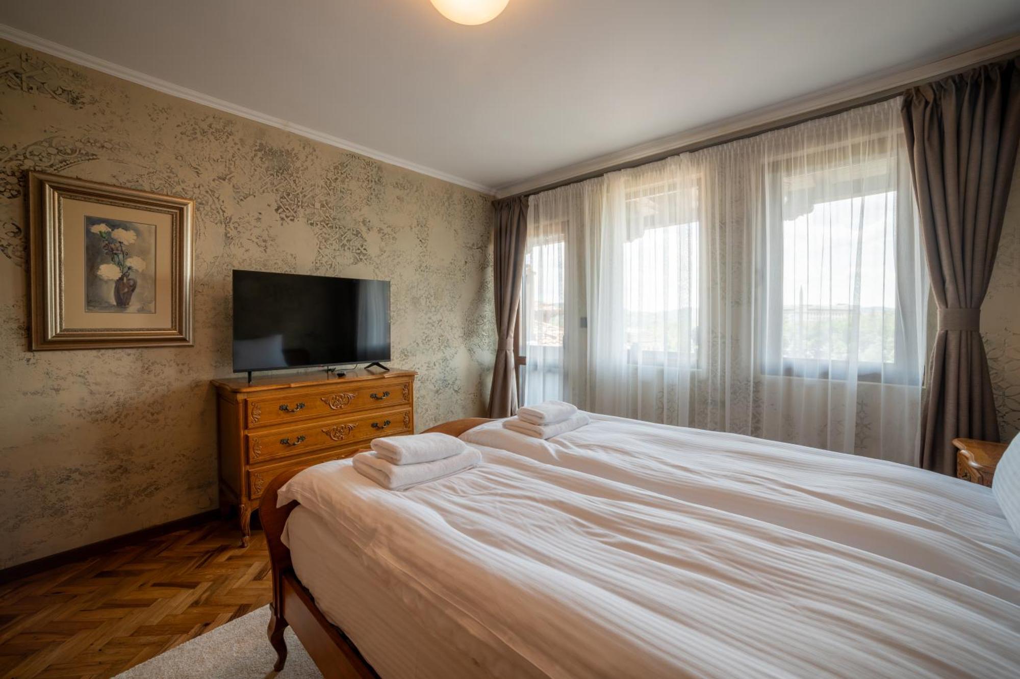 Iatrus Guest Apartment & Sauna Велико-Тирново Екстер'єр фото